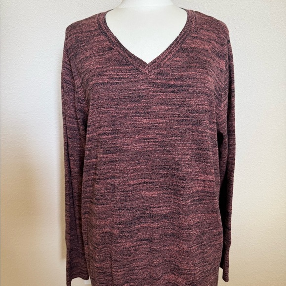 LOGO SWEATER BY LORI GOLSTEIN (sz Xlg) - Picture 1 of 6